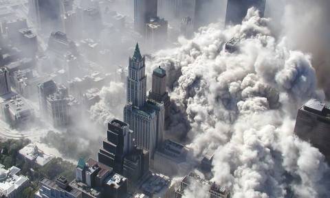 11η Σεπτεμβρίου 2001: Η ημέρα που άλλαξε τον κόσμο (Pics & Vids)