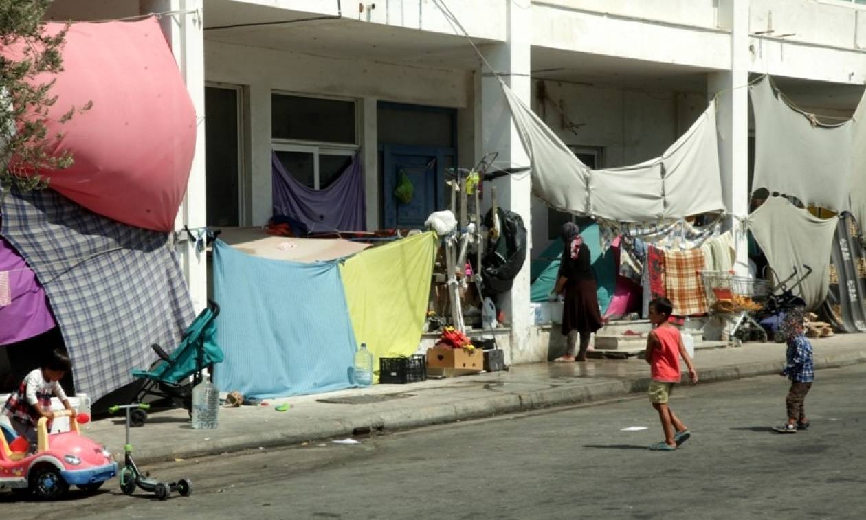 Συνεχίζουν να αυξάνονται οι εγκλωβισμένοι πρόσφυγες στην Ελλάδα