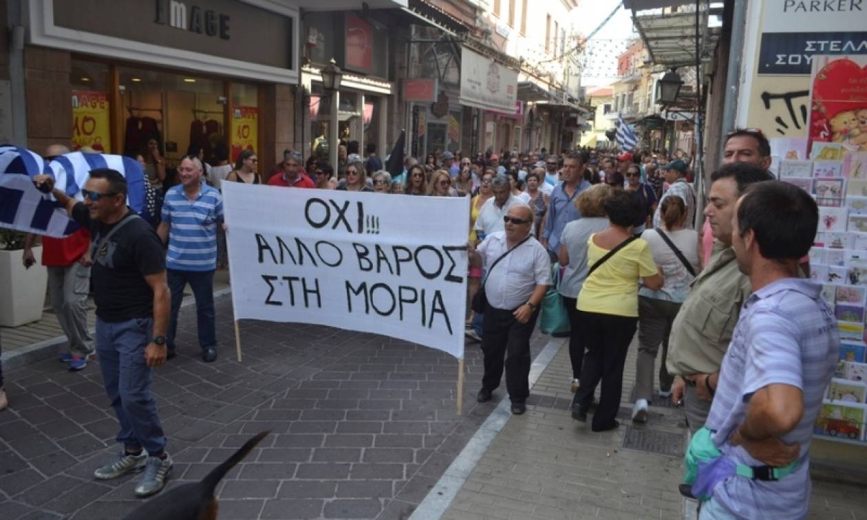 Μυτιλήνη: Χτύπησαν γυναίκες κατά τη διάρκεια πορείας - Στο νοσοκομείο μια εθελόντρια