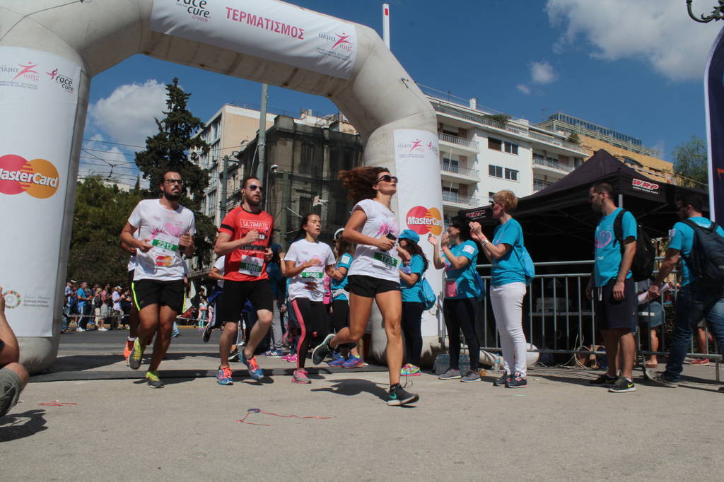 Race for the Cure: Έτραξαν όλοι...για τον καρκίνο του μαστού (pics)