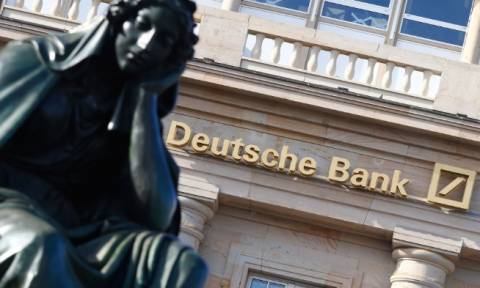 Aπειλεί ο «τυφώνας» Deutsche Bank: Ποιος θα σώσει την τράπεζα