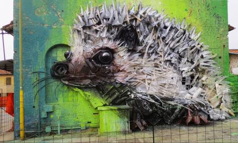 Αρτούρ Μπορντάλο, ο καλλιτέχνης που μετατρέπει τα σκουπίδια σε εντυπωσιακά γλυπτά ζώων (Pics)