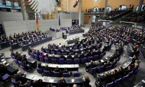 Die Zeit: Η Γερμανία ετοιμάζει σχέδιο διάσωσης της Deutsche Bank