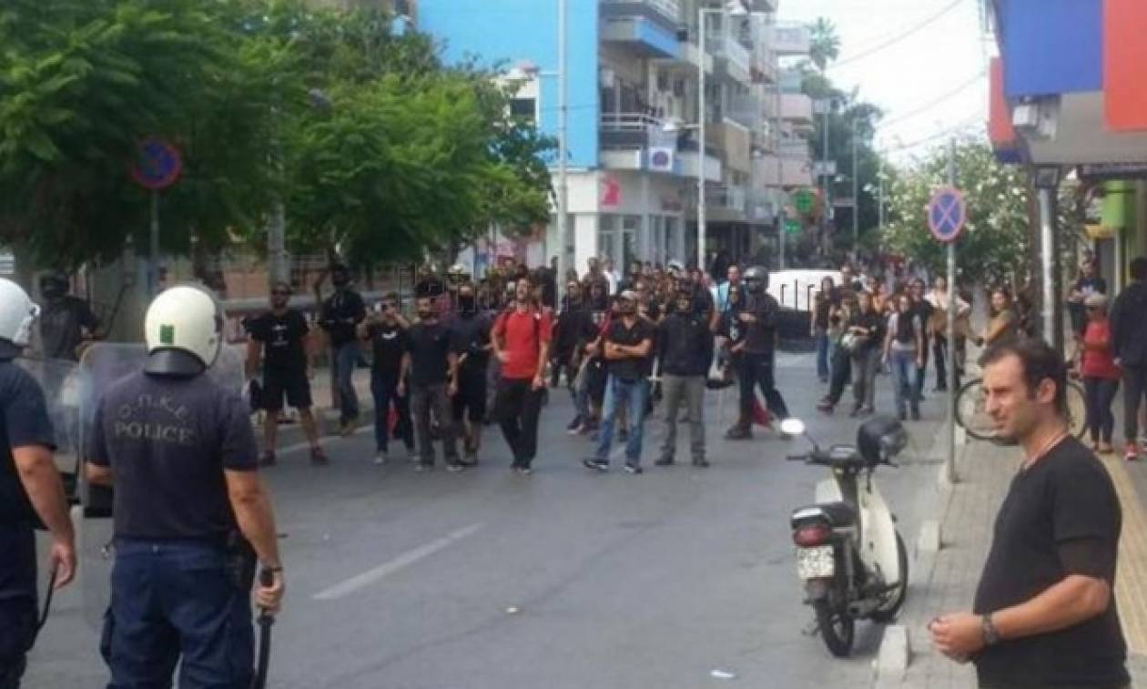 Άγριο ξύλο στο Ρέθυμνο για τους πρόσφυγες (pics&vid)