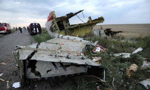 Από τη Ρωσία προήλθε ο πύραυλος που κατέρριψε την πτήση ΜΗ17 της Malaysia Airlines (vids)