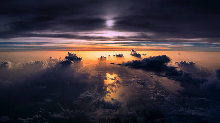Μέσα από τα μάτια ενός πιλότου: Φωτογραφίες της Γης από ψηλά που «κόβουν την ανάσα»