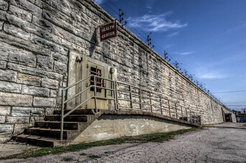 Συγκλονίζουν οι φωτογραφίες από τη φυλακή που γυρίστηκε το «Πράσινο Μίλι»  