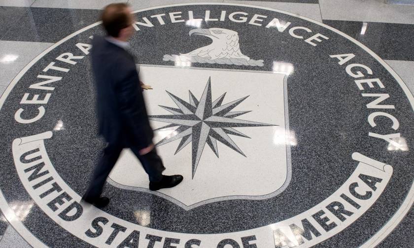 «Με απήγαγε η CIA»: Απίστευτη καταγγελία από τον γιο του Νίκου Βούτση