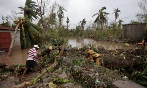 Τυφώνας Μάθιου: «Περιοχές των ΗΠΑ θα είναι ακατοίκητες για μήνες μετά το πέρασμα του τυφώνα» (Pic)