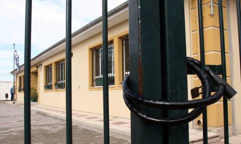 Φθιώτιδα: Άρχισαν οι καταλήψεις σε σχολεία της Λαμίας (pics)