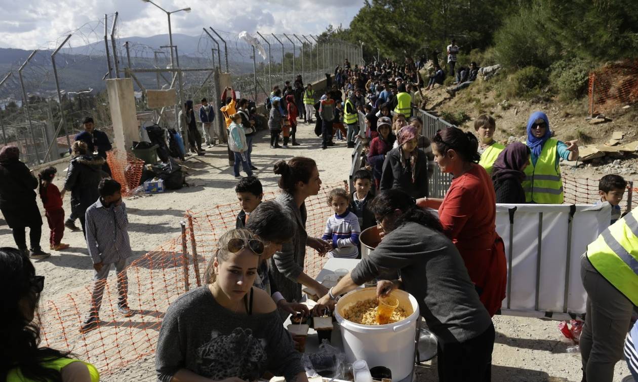 Σύσκεψη για το προσφυγικό: Σταδιακή αποσυμφόρηση της Σάμου και μέτρα για την τοπική κοινωνία