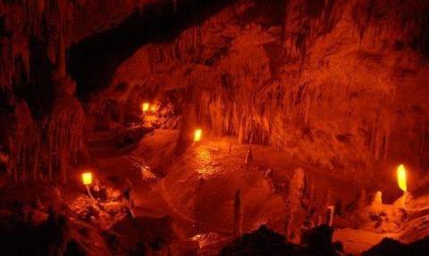 Στο σπήλαιο της Ανεμότρυπας στα Πράμαντα των Τζουμέρκων