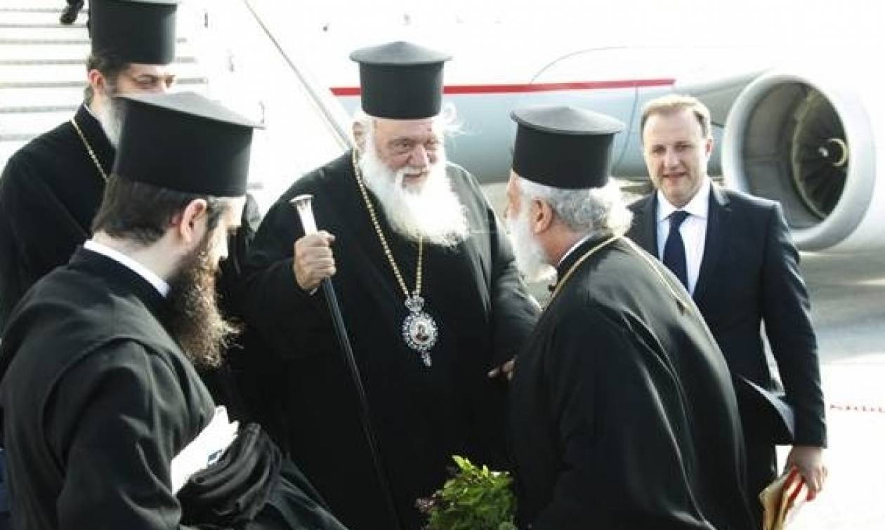 Στη Μύκονο ο Αρχιεπίσκοπος Ιερώνυμος (pics)