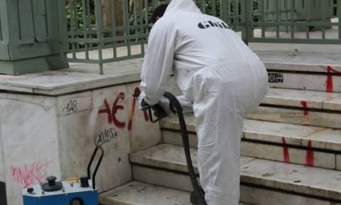 Δήμος Λαρισαίων: Προμηθεύτηκε ειδικό μηχάνημα για τον καθαρισμό των γκράφιτι