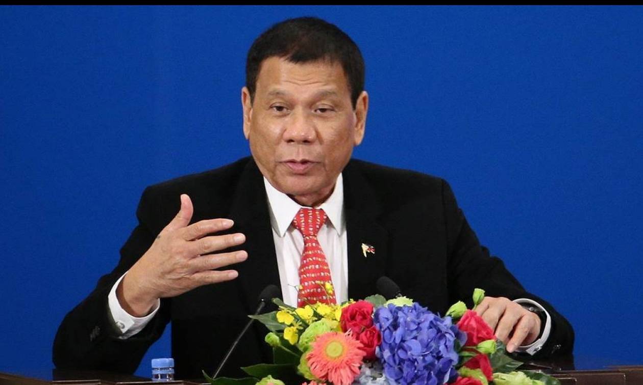 Πρόεδρος Φιλιππίνων: Μου μίλησε ο Θεός, δε θα ξαναβρίσω!