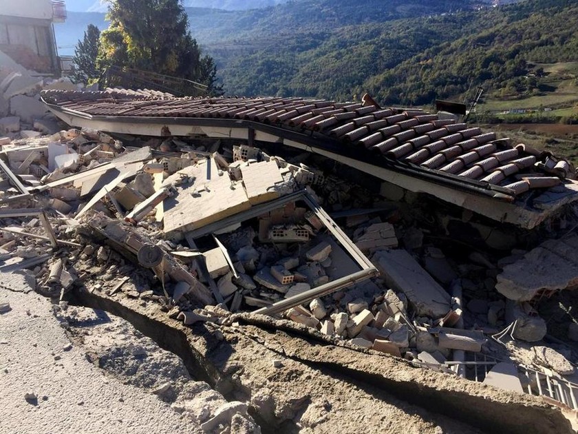 ΕΚΤΑΚΤΟ- Ισχυρός σεισμός 6,6 Ριχτέρ συγκλόνισε την Ιταλία 