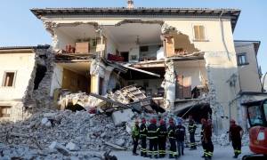 Σεισμός Ιταλία: Στους 30.000 οι άστεγοι από τον καταστροφικό Εγκέλαδο