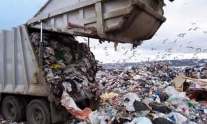 Ακριβαίνουν και τα σκουπίδια: Έρχονται αυξήσεις στα δημοτικά τέλη της Μακεδονίας