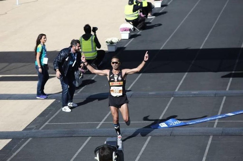 Μαραθώνιος Αθήνας 2016 Live - Τερμάτισε ο πρώτος Έλληνας αθλητής 