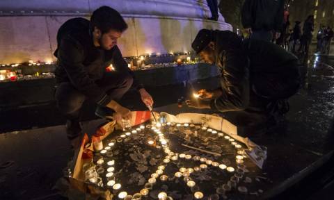 Γαλλία: Εκδηλώσεις μνήμης για τα θύματα των τρομοκρατικών επιθέσεων
