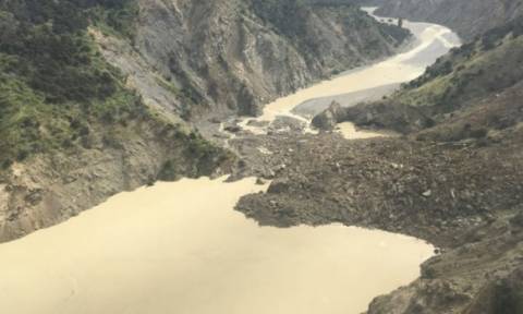 Σεισμός Νέα Ζηλανδία: Τα 7,8 Ρίχτερ προκάλεσαν ρήγμα σε φράγμα ποταμού