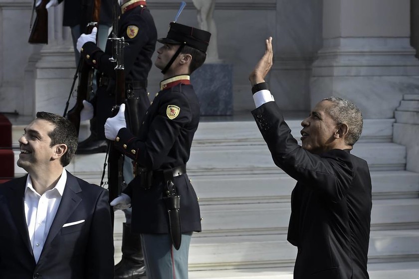 Πανικός: Ο Ομπάμα ήρθε στην Ελλάδα και εξαφανίστηκε μυστηριωδώς η… βέρα του! (pics)