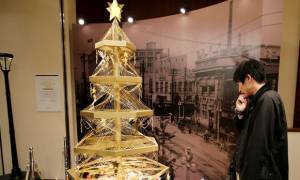 Αυτό είναι το πιο ακριβό χριστουγεννιάτικο δένδρο στον κόσμο! (photos&video)