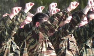 Στρατιωτική θητεία: Έρχεται υποχρεωτική στράτευση στα 18;