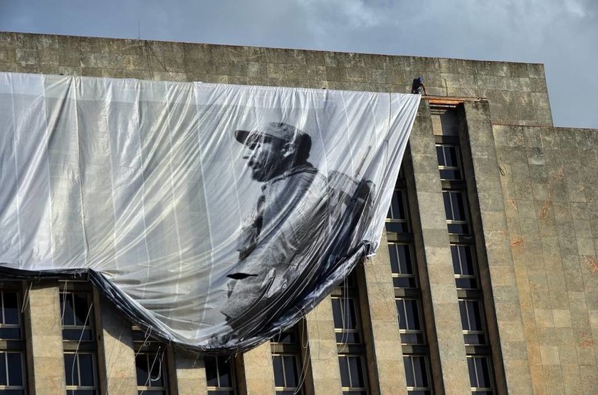 Φιντέλ Κάστρο: Τελευταίο αντίο στην Πλατεία της Επανάστασης στην Αβάνα (Pics)