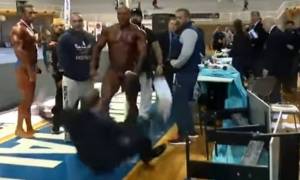 Έξαλλος Έλληνας bodybuilder χτυπά κριτή και δείχνει τα γεννητικά του όργανα! (videos)