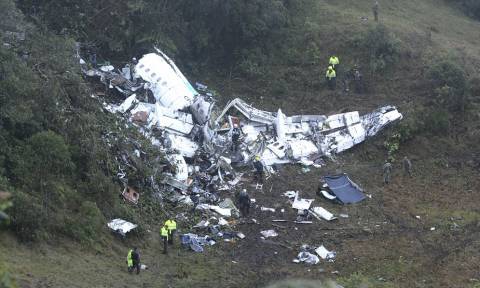 Συγκλονίζει η αεροπορική τραγωδία στην Κολομβία: 71 νεκροί και 6 επιζώντες (pics+vids)