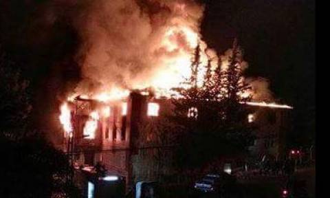 Φονική πυρκαγιά σε εστία στην Τουρκία: Μαθήτριες πηδούσαν από τα παράθυρα για να σωθούν (vids)