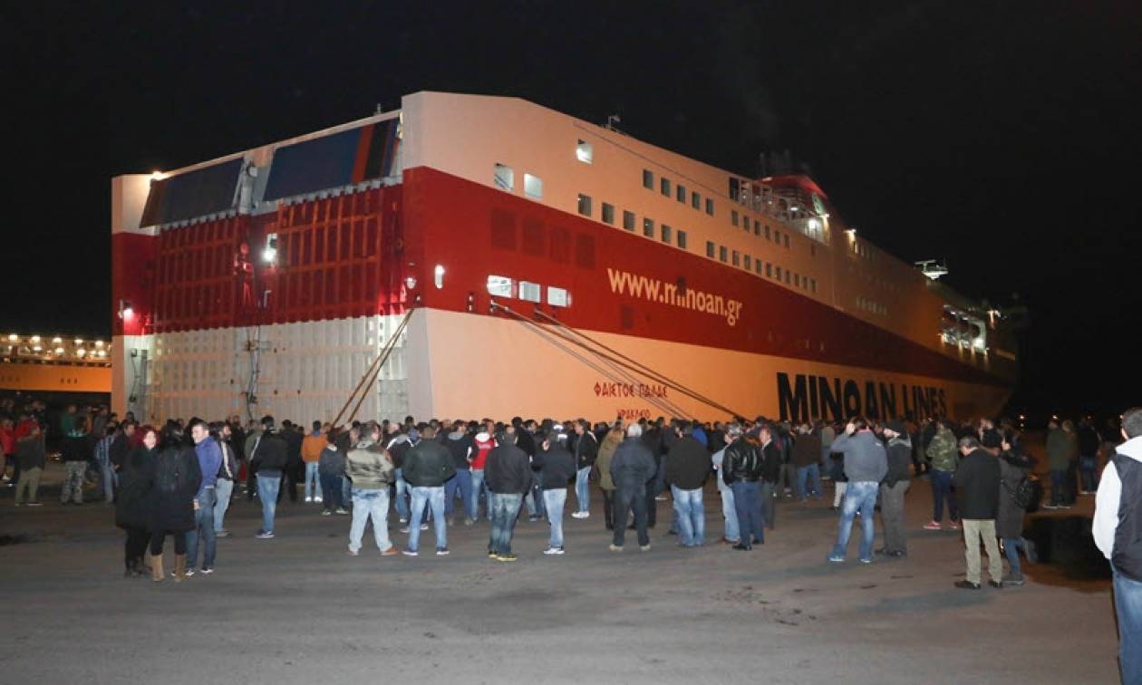 Ηράκλειο: Οι αγρότες έλαβαν διαβεβαίωση ότι σήμερα (7/12) θα μεταφερθούν τα προϊόντα τους