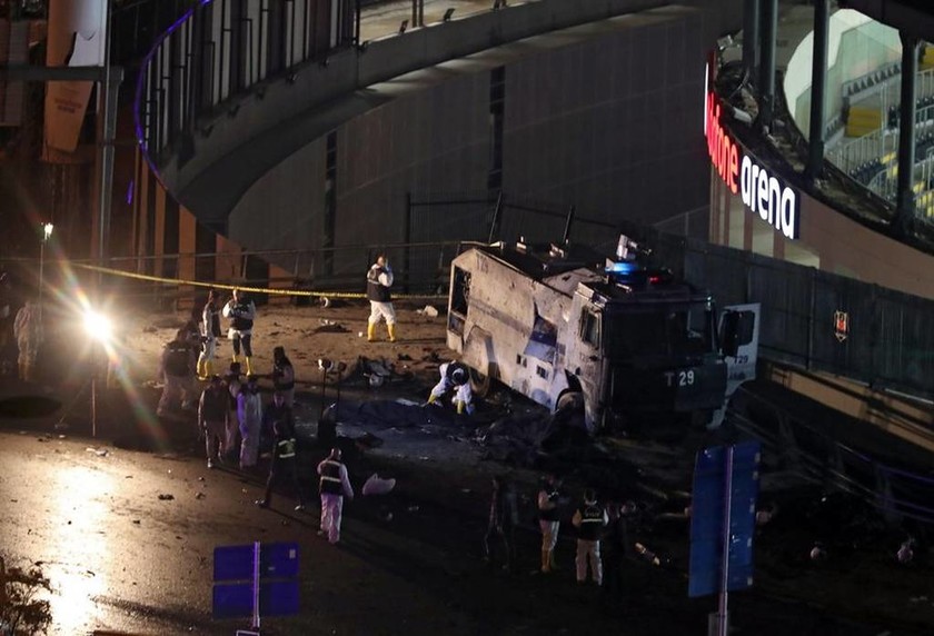 Κωνσταντινούπολη: Διπλή βομβιστική επίθεση σκόρπισε το θάνατο - 29 νεκροί  (pics&vid) 