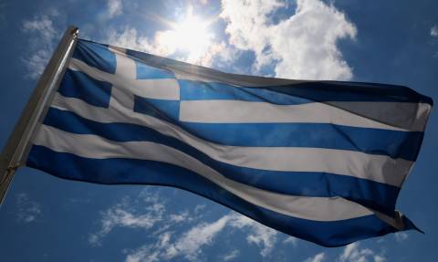 Η Ελληνική Σημαία είναι σύμβολο και όχι κουρελού, κύριε Τσιρώνη!