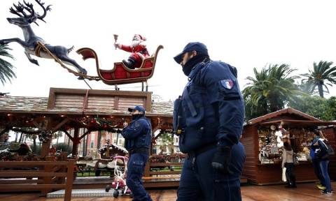 Τρομοκρατική επίθεση Βερολίνο: Δεν ακυρώνονται οι εορταστικές εκδηλώσεις των Χριστουγέννων
