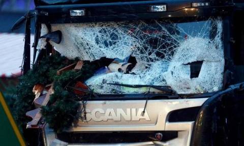 Τρομοκρατική επίθεση Βερολίνο: Κλειστές οι χριστουγεννιάτικες αγορές