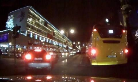 Επίθεση Βερολίνο: Βίντεο ντοκουμέντο από την πορεία θανάτου του φορτηγού στη χριστουγεννιάτικη αγορά