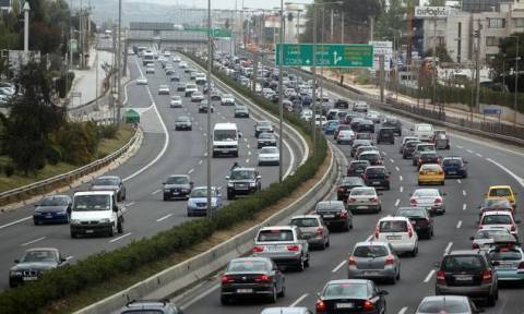 ΤΩΡΑ: Κυκλοφοριακό χάος στον Κηφισό λόγω τροχαίου