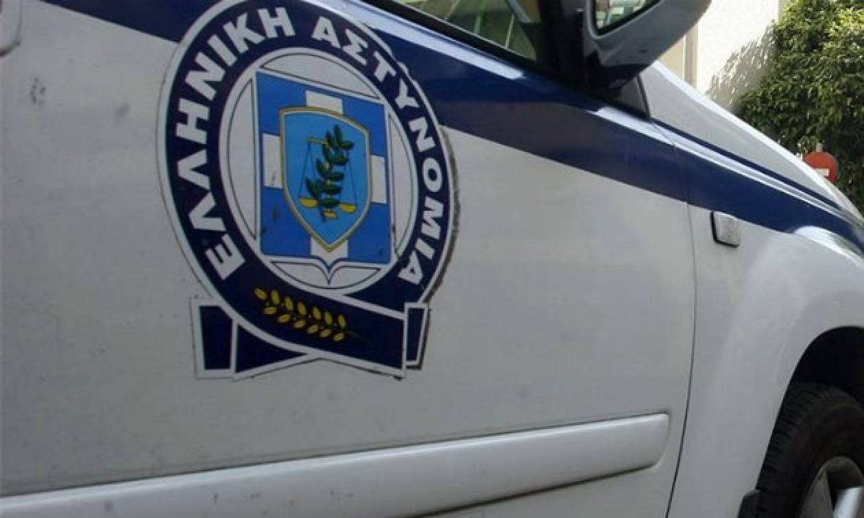 Πανικός σε γνωστό μπαρ από πυροβολισμούς: «Γάζωσαν» την είσοδο και αυτοκίνητο