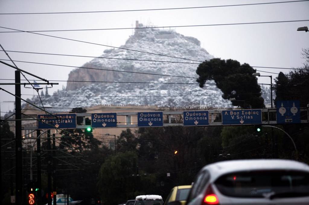 Καιρός Live: Μαγευτικό τοπίο στην Αθήνα - Στα λευκά και ο Λυκαβηττός (photo)