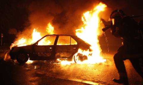 Γαλλία: Μυστήριο με 945 αυτοκίνητα που πυρπολήθηκαν την παραμονή της Πρωτοχρονιάς (Vid)