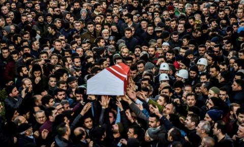 Επίθεση Κωνσταντινούπολη - Ταυτoποιήθηκε ο δράστης του μακελειού στο κλαμπ Ρέινα (Vids)