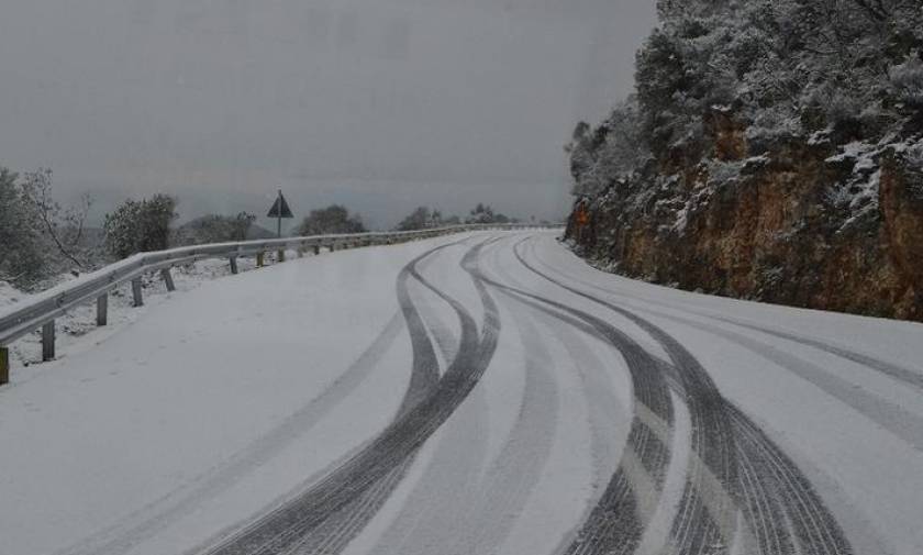 Χιονιάς στη δυτική Μακεδονία: Πού χρειάζονται αντιολισθητικές αλυσίδες
