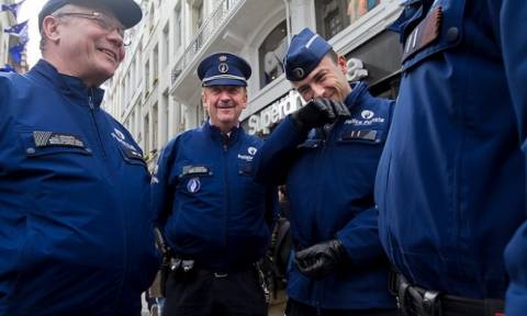 Βέλγιο: Αστυνομικοί στο Μόλενμπεκ ασθένησαν ομαδικά λόγω... εξουθένωσης