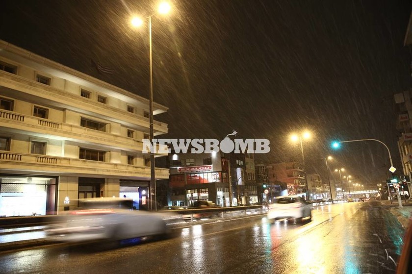 Καιρός LIVE: Χιόνια και πολικό ψύχος σε όλη τη χώρα - Το έστρωσε και στην Αθήνα