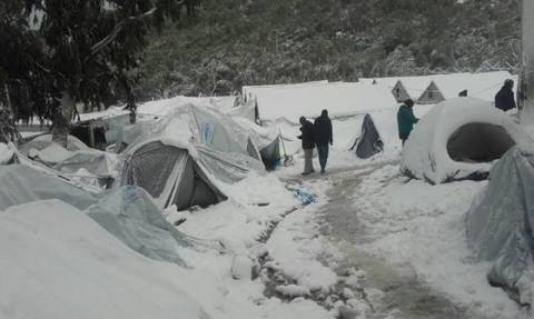 Γιατροί Χωρίς Σύνορα: Αβοήθητοι οι πρόσφυγες στο χιόνι και την παγωμένη βροχή