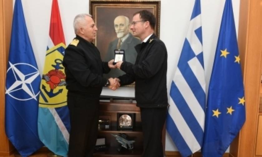 Ο Α/ΓΕΕΘΑ με τον Διοικητή της ναυτικής δύναμης NATO (pics)