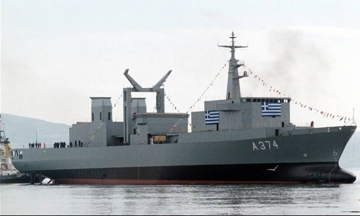 Πλοίο του Πολεμικού Ναυτικού στη Μυτιλήνη στέλνει ο Τσίπρας για την φιλοξενία προσφύγων