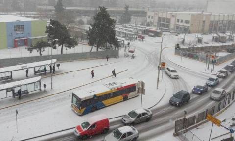 Χιόνια στη Θεσσαλονίκη - ΟΑΣΘ: Δείτε ποια δρομολόγια λεωφορείων δεν εκτελούνται λόγω της κακοκαιρίας